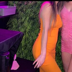 Elegant Orange Sleeveless Dress